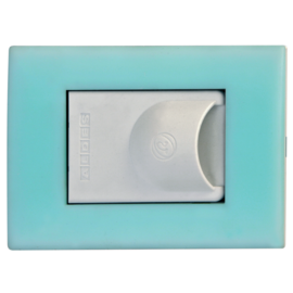 Presa AXPIRA con contatti color bianco